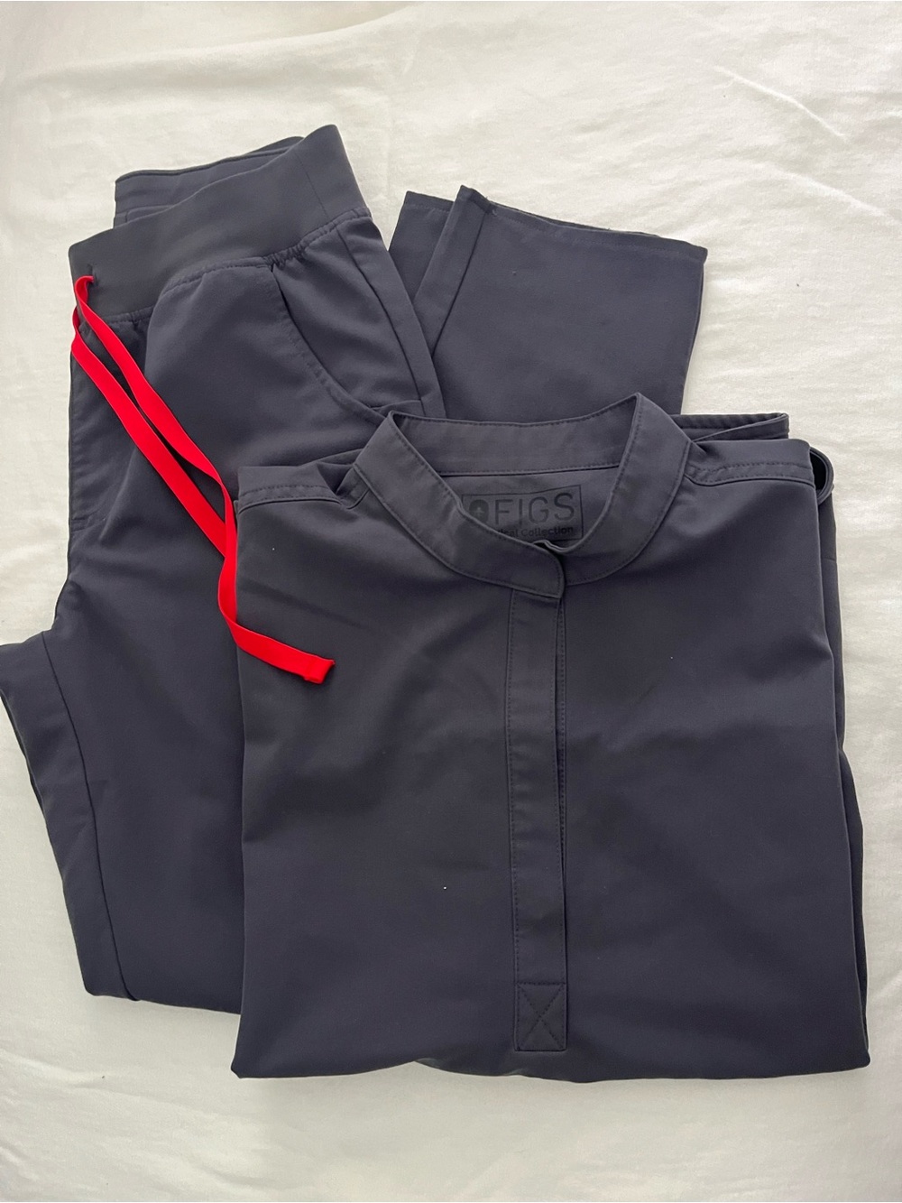 FIGS Scrub Set Charcoal
